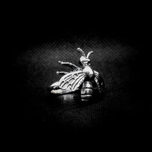 Cargar imagen en el visor de la galería, ANILLO ABEJA
