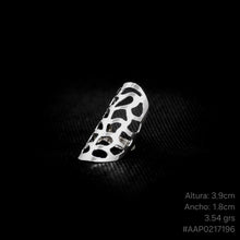 Cargar imagen en el visor de la galería, ANILLO LARGO CALADO
