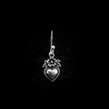 Cargar imagen en el visor de la galería, ARETES CORAZÓN
