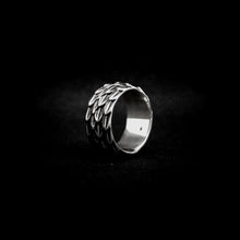 Cargar imagen en el visor de la galería, ANILLO ESCAMAS
