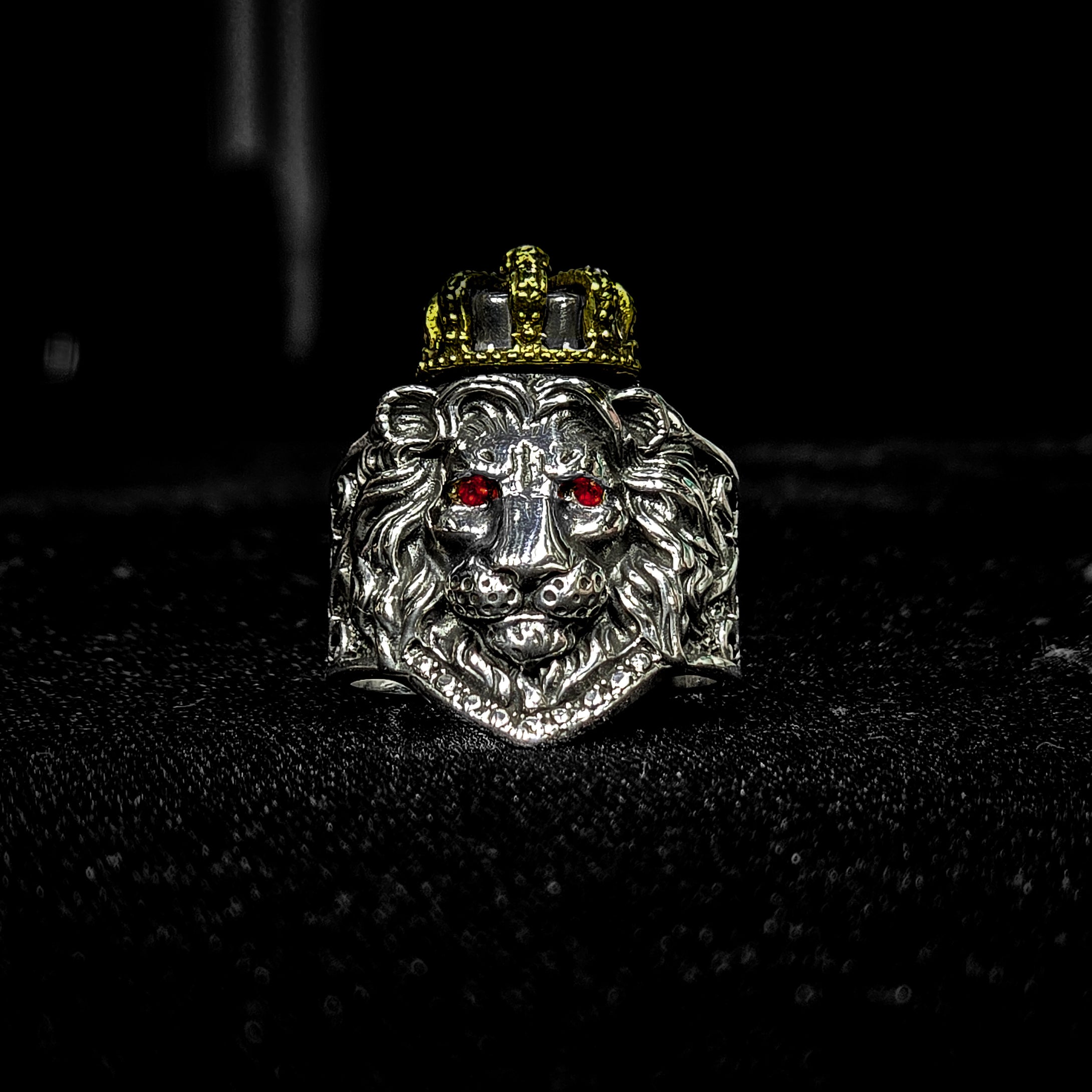 ANILLO REY LEÓN