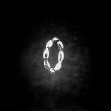 Cargar imagen en el visor de la galería, ANILLO CUENTAS
