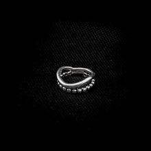 Cargar imagen en el visor de la galería, ANILLO ONDULADO DOBLE
