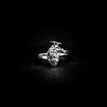 Cargar imagen en el visor de la galería, ANILLO CORAZÓN ANATÓMICO
