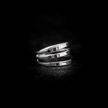 Cargar imagen en el visor de la galería, ANILLO TRIPLE BANDA
