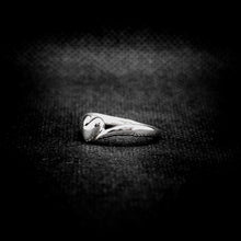 Cargar imagen en el visor de la galería, ANILLO CORAZÓN
