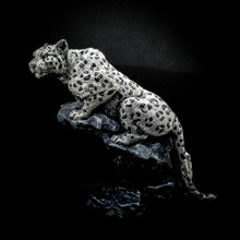 Cargar imagen en el visor de la galería, ESCULTURA JAGUAR
