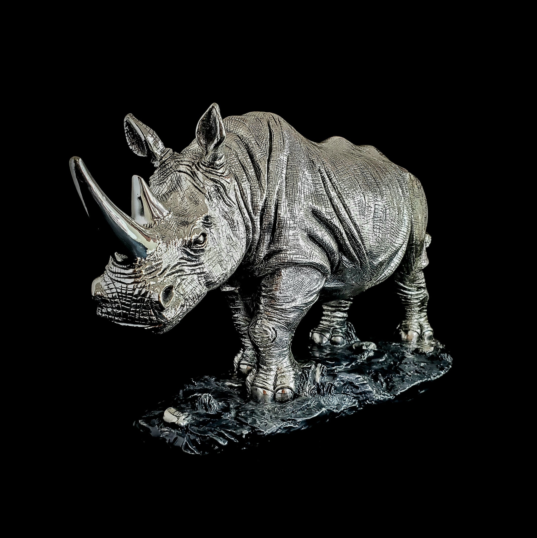 ESCULTURA RINOCERONTE