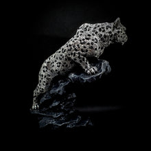 Cargar imagen en el visor de la galería, ESCULTURA JAGUAR
