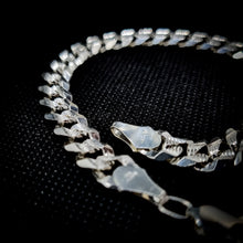 Cargar imagen en el visor de la galería, PULSERA CUBANA DIAMANTADA
